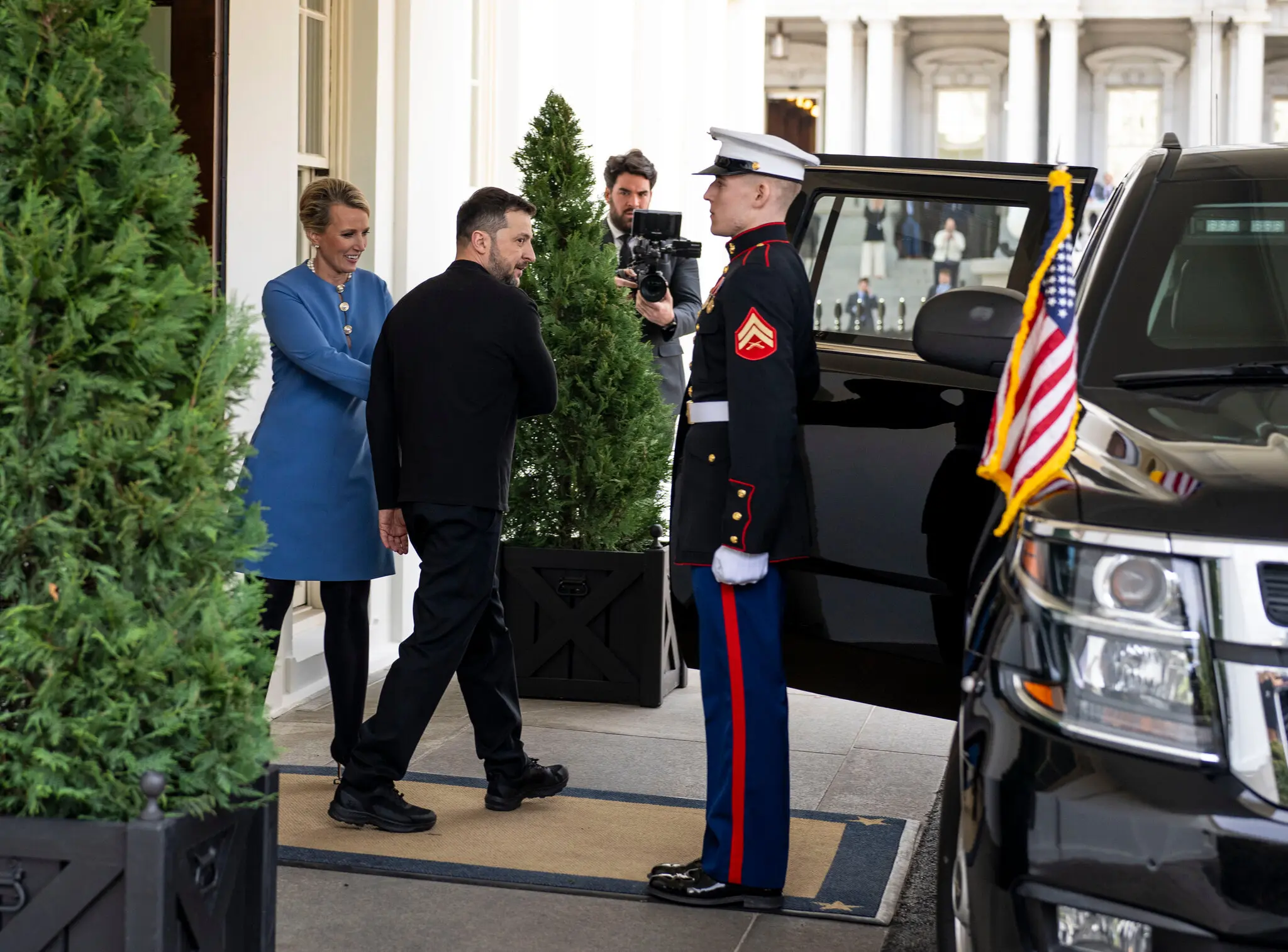 Пан Зеленський залишає Білий дім